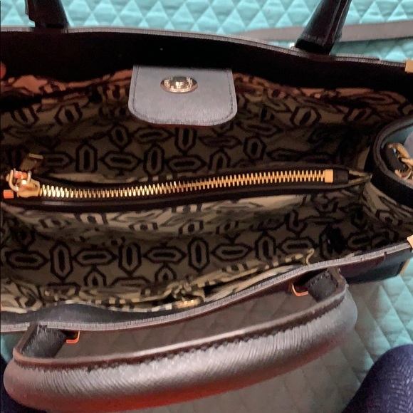 Rebecca Minkoff black saffiano Amorous tote - Picture 6 of 9